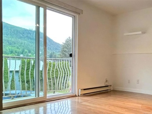 204-611 Macmillan Dr, Sayward, BC - Indoor Photo Showing Other Room