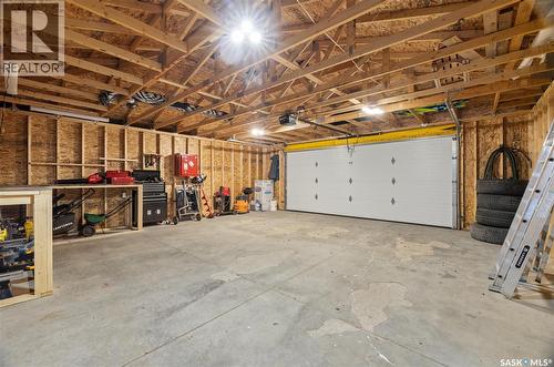3411 21St Avenue, Regina, SK - Indoor Photo Showing Garage