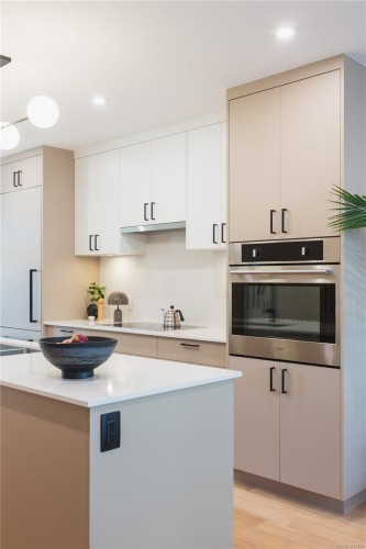 3-909 Redfern St, Victoria, BC 