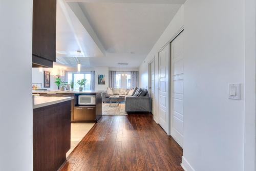 Hall d'entrée/Vestibule - 206-603 Rue Robert-Élie, Laval (Laval-Des-Rapides), QC - Indoor