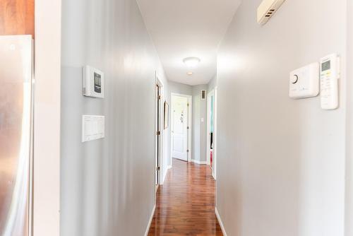 Passageway - 21 Rue Du Château, Drummondville, QC - Indoor Photo Showing Other Room