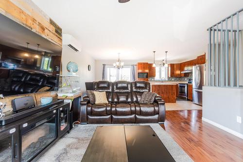 Living room - 21 Rue Du Château, Drummondville, QC - Indoor