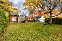 1722 Rue Dupuis  Saint-Jean-Sur-Richelieu, QC J2W 1Z8