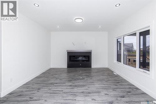 447 Woolf Bend, Saskatoon, SK - Indoor