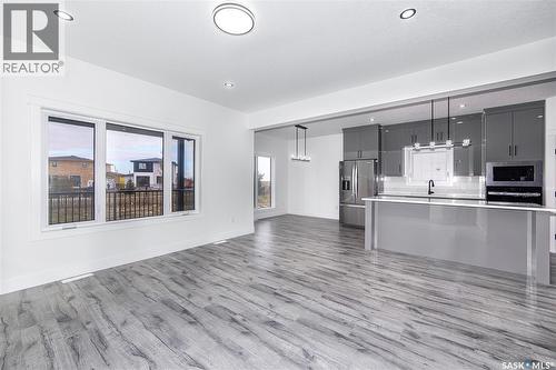 447 Woolf Bend, Saskatoon, SK - Indoor Photo Showing Kitchen