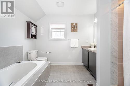 22 Mcdevitt Lane, Caledon, ON - Indoor Photo Showing Bathroom