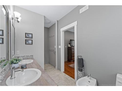 16 Louis-Arthur Crt, Dieppe, NB 