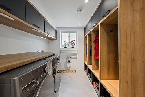 Laundry room - 144 Rue Richer, Mont-Tremblant, QC - Indoor Photo Showing Laundry Room