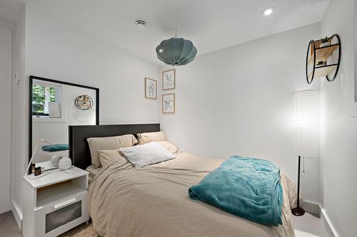 Bedroom - 144 Rue Richer, Mont-Tremblant, QC - Indoor Photo Showing Bedroom