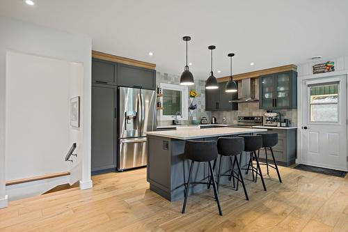 Kitchen - 144 Rue Richer, Mont-Tremblant, QC - Indoor Photo Showing Kitchen With Upgraded Kitchen