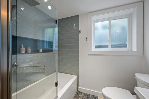 Bathroom - 144 Rue Richer, Mont-Tremblant, QC - Indoor Photo Showing Bathroom