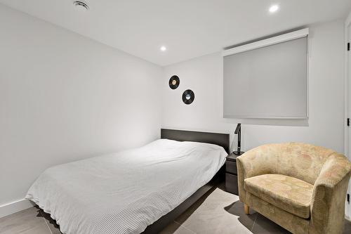 Bedroom - 144 Rue Richer, Mont-Tremblant, QC - Indoor Photo Showing Bedroom