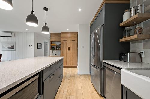 Kitchen - 144 Rue Richer, Mont-Tremblant, QC - Indoor Photo Showing Kitchen