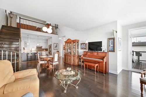 Salon - 305-331 Av. De Venise O., Venise-En-Québec, QC - Indoor Photo Showing Living Room
