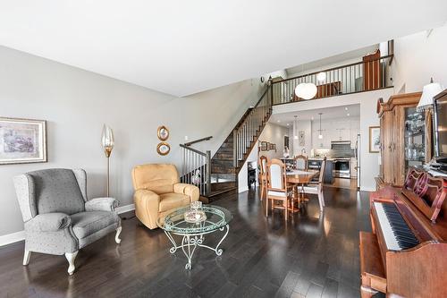 Salon - 305-331 Av. De Venise O., Venise-En-Québec, QC - Indoor Photo Showing Living Room