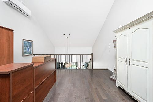 Mezzanine - 305-331 Av. De Venise O., Venise-En-Québec, QC - Indoor Photo Showing Other Room