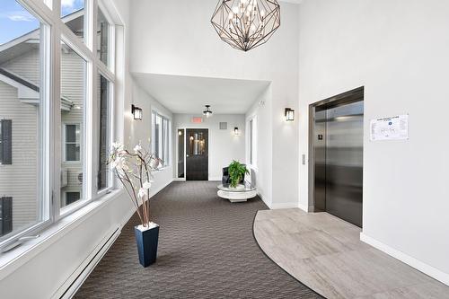 Ascenseur - 305-331 Av. De Venise O., Venise-En-Québec, QC - Indoor Photo Showing Other Room