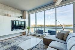 910-901 Rue de la Commune E.  Montréal (Ville-Marie), QC H2L 0E2