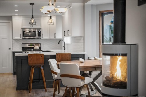 111 Engles Rd, Campbell River, BC 