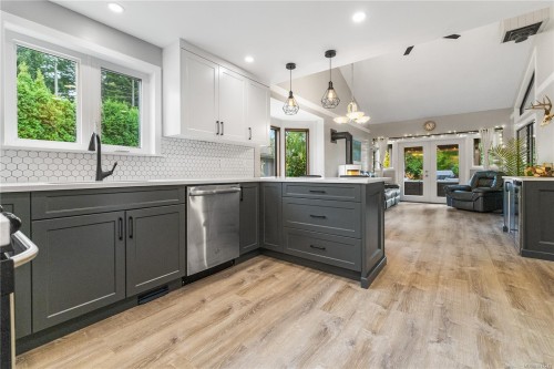 111 Engles Rd, Campbell River, BC 