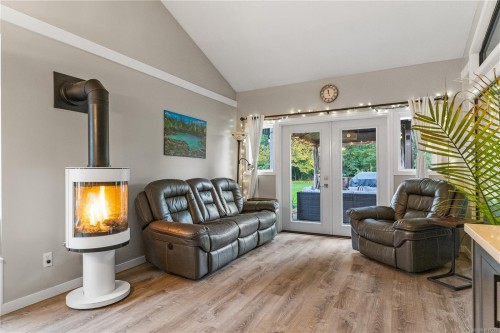 111 Engles Rd, Campbell River, BC 