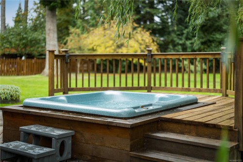 111 Engles Rd, Campbell River, BC 