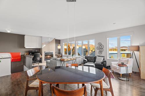 Dining room - 10-200 Rue St-Venant, Sainte-Agathe-Des-Monts, QC - Indoor