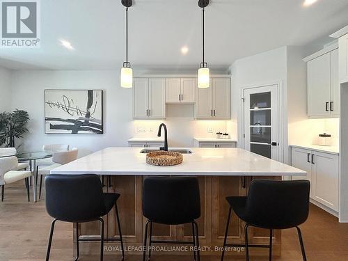 81 Athabaska Drive, Belleville (Thurlow Ward), ON - Indoor Photo Showing Kitchen With Upgraded Kitchen