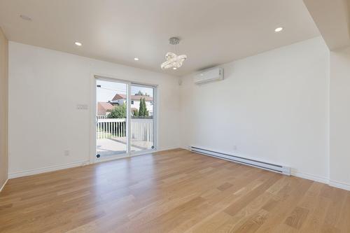 Salle à manger - 15 Rue De Montevideo, Kirkland, QC - Indoor Photo Showing Other Room