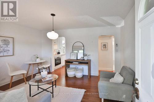 1088 Cherriebell Road, Mississauga, ON - Indoor Photo Showing Living Room