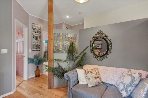 8856 Mclarey Ave, Black Creek, BC 