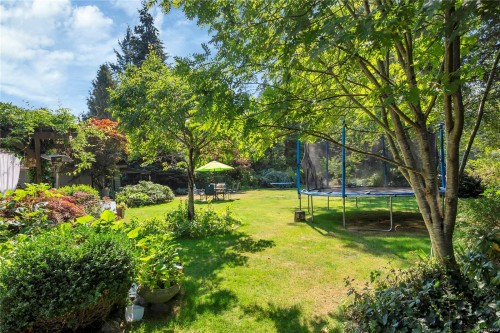 8856 Mclarey Ave, Black Creek, BC 