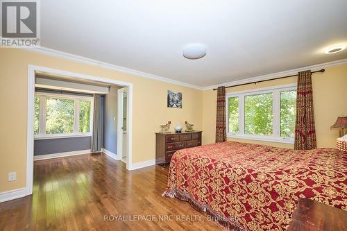 7 Woodmount Drive, St. Catharines (Burleigh Hill), ON - Indoor Photo Showing Bedroom