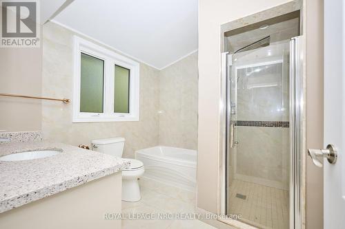 7 Woodmount Drive, St. Catharines (Burleigh Hill), ON - Indoor Photo Showing Bathroom