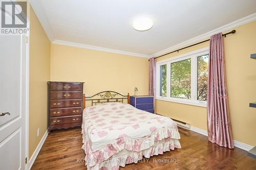 7 Woodmount Drive, St. Catharines (Burleigh Hill), ON - Indoor Photo Showing Bedroom