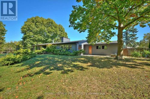 7 Woodmount Drive, St. Catharines (Burleigh Hill), ON - Outdoor