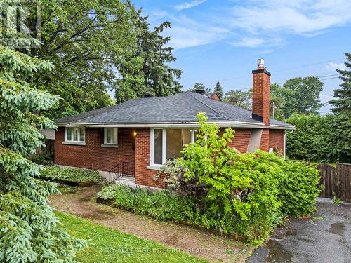 20 NEWHAVEN STREET  Ottawa, ON K2G 0X5