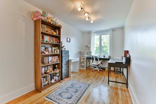 Chambre à coucher - 18-5820 Place Decelles, Montréal (Côte-Des-Neiges/Notre-Dame-De-Grâce), QC - Indoor Photo Showing Office