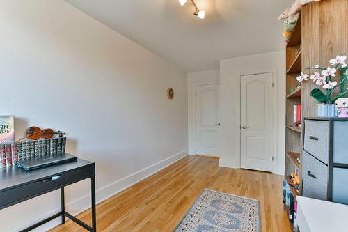 Chambre à coucher - 18-5820 Place Decelles, Montréal (Côte-Des-Neiges/Notre-Dame-De-Grâce), QC - Indoor Photo Showing Other Room