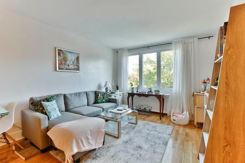 Salon - 18-5820 Place Decelles, Montréal (Côte-Des-Neiges/Notre-Dame-De-Grâce), QC - Indoor Photo Showing Living Room