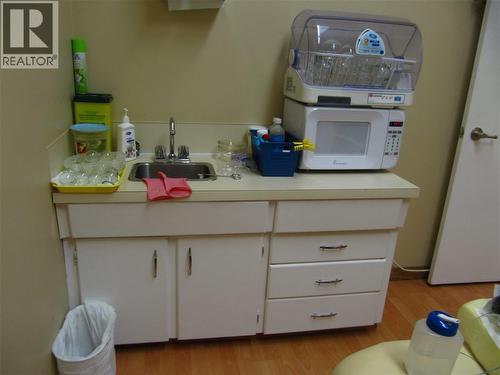 4190 Fraser Street, Vancouver, BC 