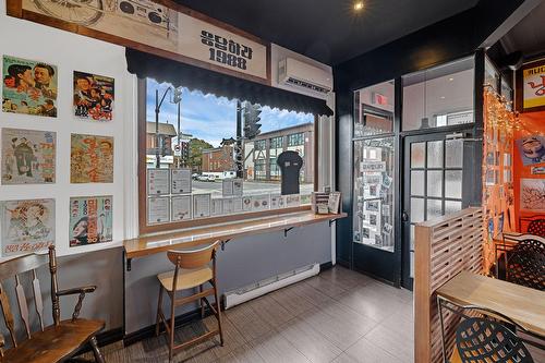 Commerce - 9100  - 9102 Rue Lajeunesse, Montréal (Ahuntsic-Cartierville), QC - Indoor