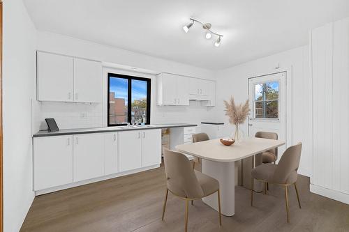 Cuisine - 9100  - 9102 Rue Lajeunesse, Montréal (Ahuntsic-Cartierville), QC - Indoor