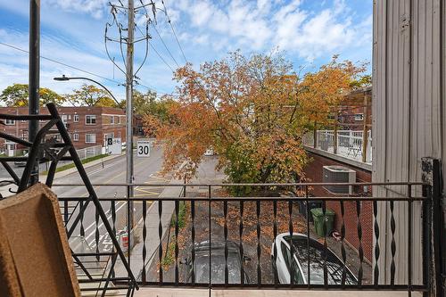 Balcon - 9100  - 9102 Rue Lajeunesse, Montréal (Ahuntsic-Cartierville), QC - 