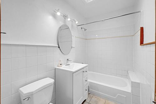 Salle de bains - 9100  - 9102 Rue Lajeunesse, Montréal (Ahuntsic-Cartierville), QC - Indoor Photo Showing Bathroom