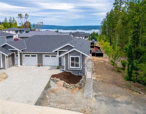 671 Sanderson Rd  Ladysmith, BC V9G 0A7