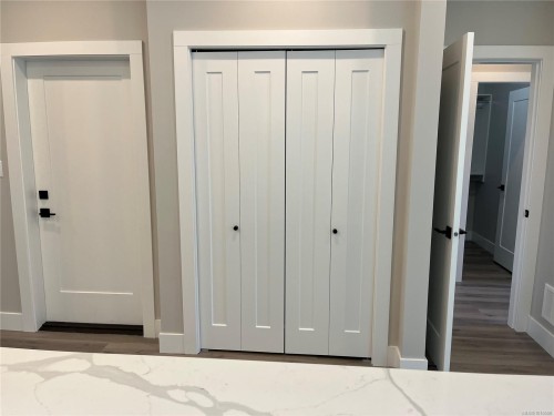 671 Sanderson Rd, Ladysmith, BC - Indoor