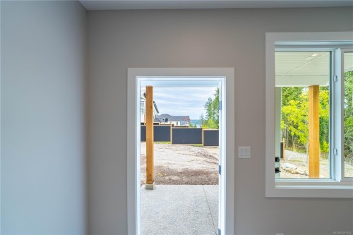 671 Sanderson Rd, Ladysmith, BC - Indoor Photo Showing Other Room