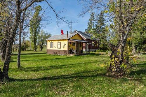 42008 94 North Rd, Gull Lake, MB 