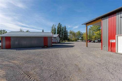 42008 94 North Rd, Gull Lake, MB 